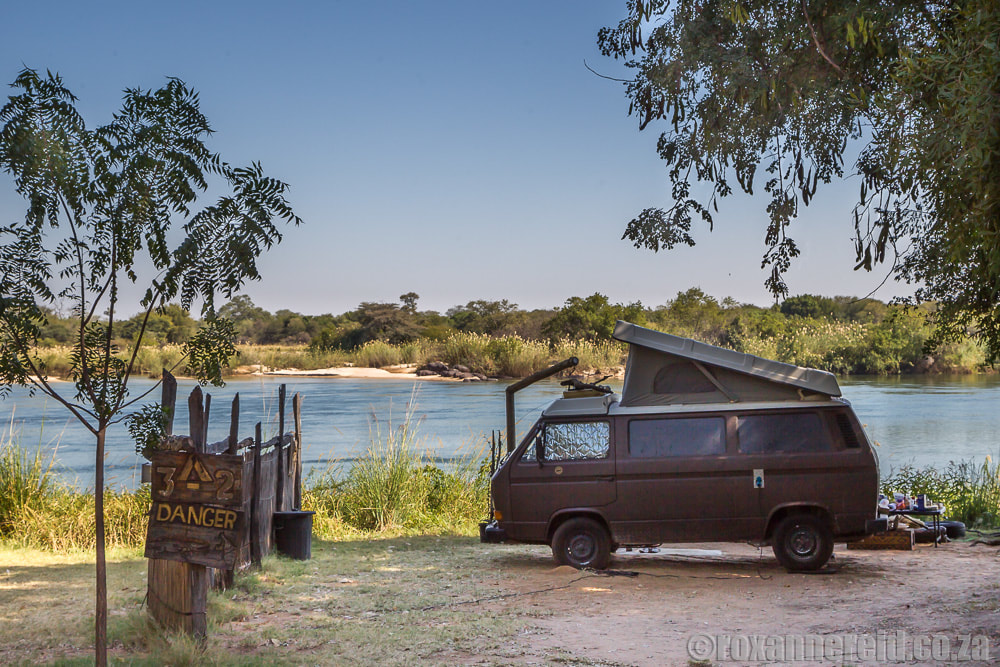 Namibia camaping: Nundar River Lodge's campsite near Divundu, Zambezi