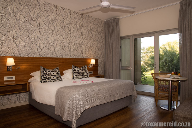 Mkuze accommodation: Ghost Mountain Inn bedroom