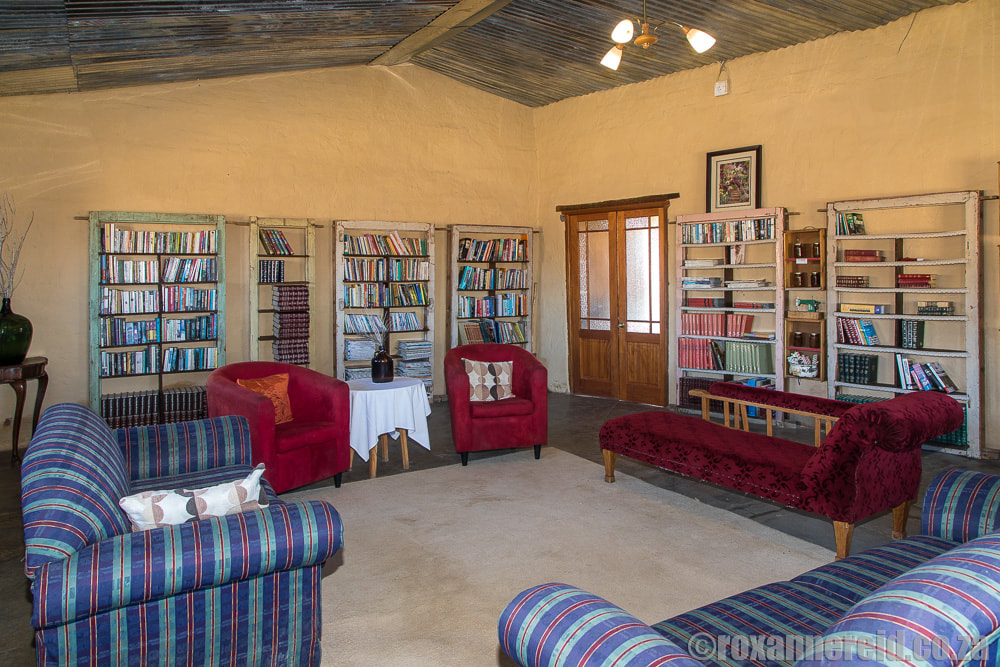 The library at Gannaga Lodge