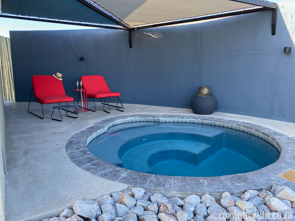 Private pool, Etosha King Nehale lodge