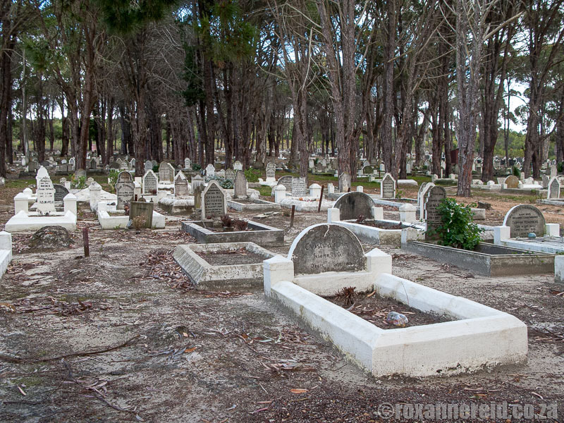 Ellim cemetery