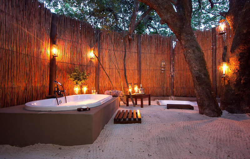 Kosi Bay Forest lodge - romantic outdoor bathroom